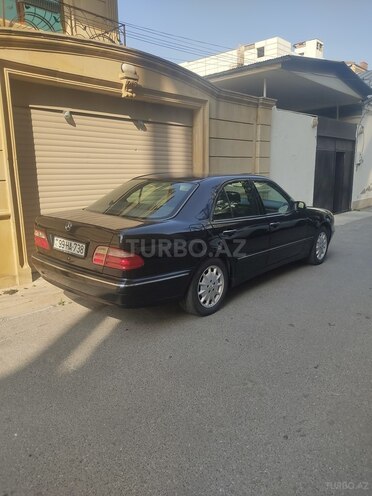 Mercedes E 200 2001, 372,000 km - 2.0 л - Bakı