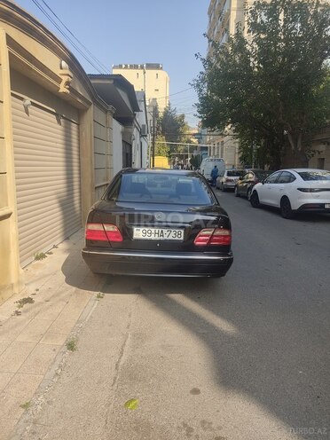 Mercedes E 200 2001, 372,000 km - 2.0 л - Bakı