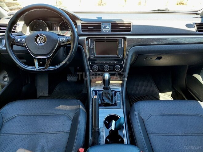 Volkswagen Passat 2016, 145,000 km - 1.8 л - Bakı