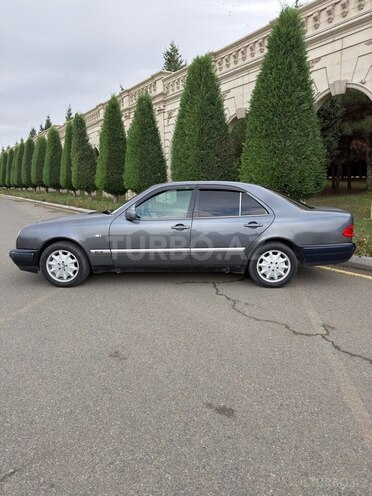 Mercedes E 240 1998, 470,000 km - 2.4 l - Gəncə