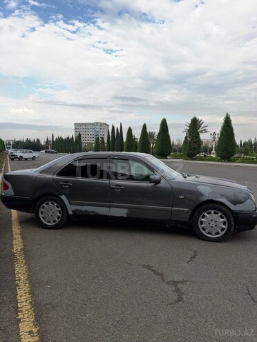 Mercedes E 240 1998, 470,000 km - 2.4 l - Gəncə