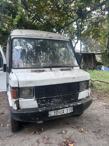 Mercedes 208 D 1993, 250,000 km - 2.3 л - Tərtər