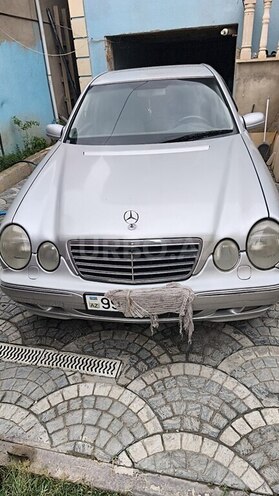 Mercedes E 220 2000, 420,550 km - 2.2 л - Bakı