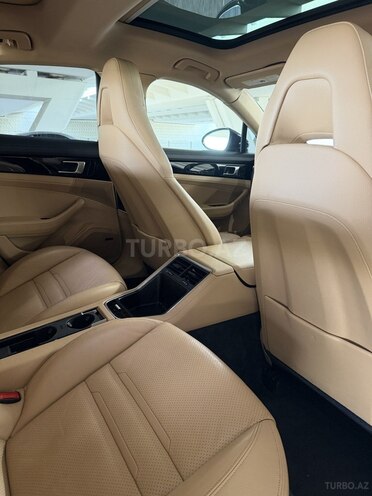 Porsche Panamera 2018, 88,000 km - 3.0 l - Bakı