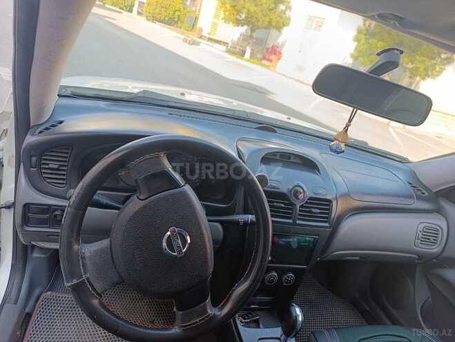 Nissan Sunny 2010, 180,000 km - 1.6 l - Bakı