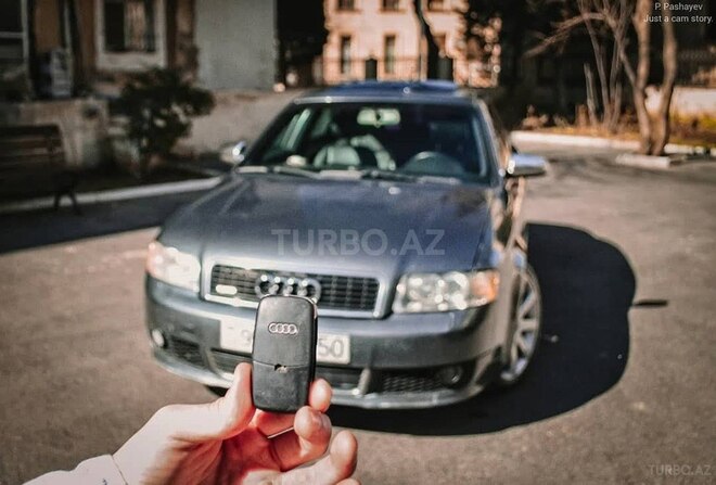 Audi A4 2004, 400,000 km - 1.8 л - Sumqayıt