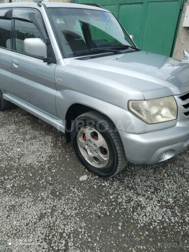 Mitsubishi Pajero io 2003, 350,000 km - 2.0 л - Quba