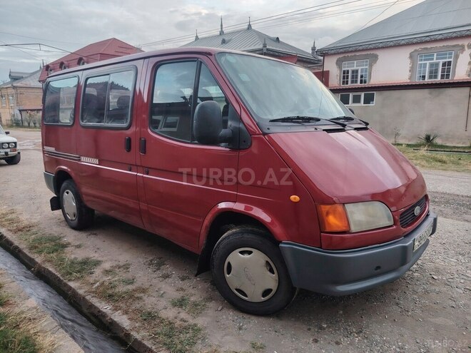 Ford Transit 2000, 376,000 km - 2.5 l - Quba