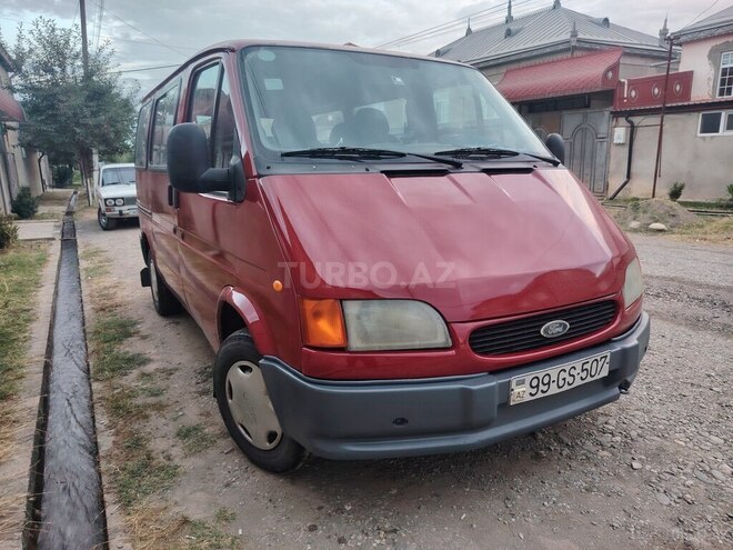 Ford Transit 2000, 376,000 km - 2.5 l - Quba