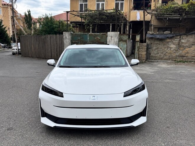 Changan Qiyuan A05 2025, 33,000 km - 1.5 л - Bakı