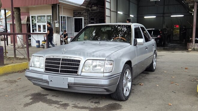 Mercedes 220 E 1993, 300,000 km - 2.2 l - Lənkəran