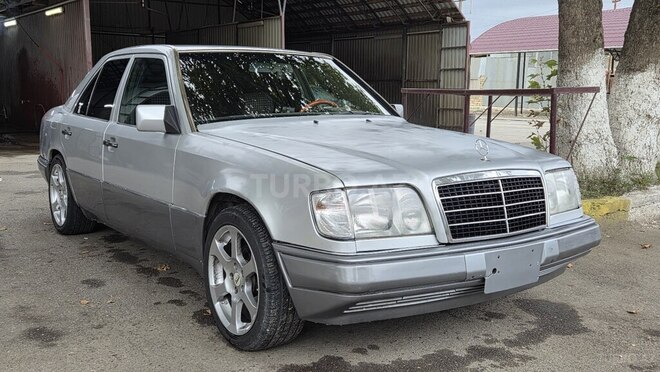 Mercedes 220 E 1993, 300,000 km - 2.2 l - Lənkəran