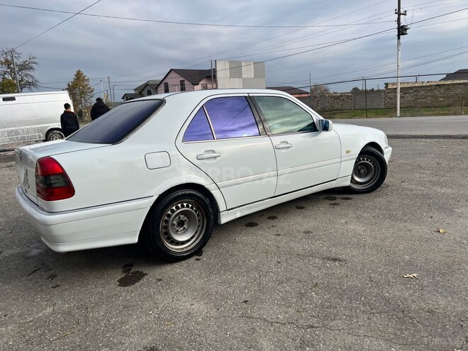Mercedes C 240 1998, 555,846 km - 2.4 l - Bakı