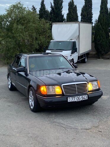 Mercedes E 280 1994, 368,185 km - 2.8 l - Bakı