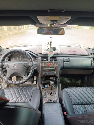 Mercedes E 320 1999, 441,000 km - 3.2 l - Ucar