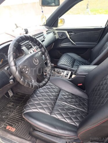 Mercedes E 320 1999, 441,000 km - 3.2 l - Ucar