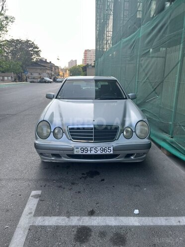 Mercedes E 220 2001, 480,000 km - 2.2 l - Bakı