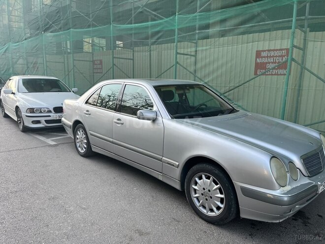 Mercedes E 220 2001, 480,000 km - 2.2 l - Bakı