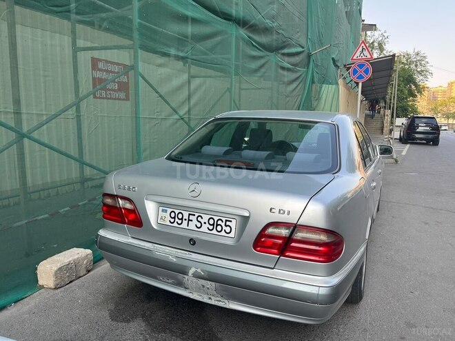 Mercedes E 220 2001, 480,000 km - 2.2 l - Bakı