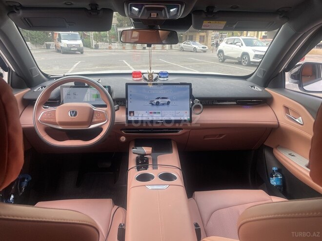 Changan  2025, 16,500 km - 1.5 л - Bakı