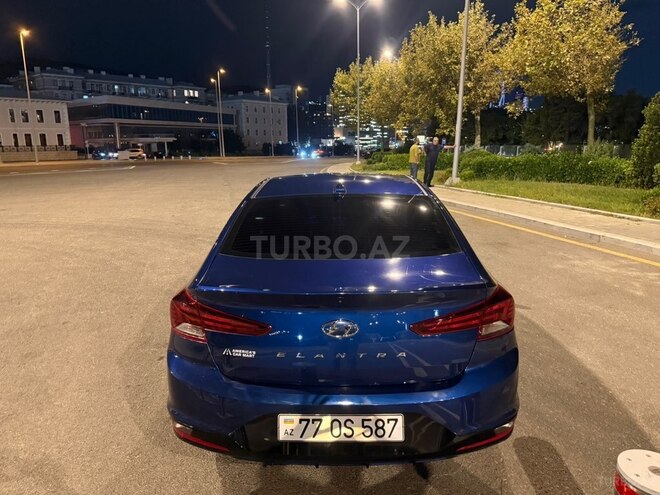 Hyundai Elantra 2018, 124,000 km - 2.0 l - Bakı
