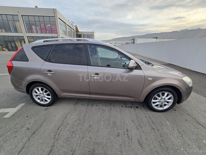 Kia  2008, 379,494 km - 1.6 l - Bakı