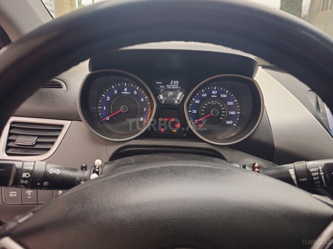 Hyundai Elantra 2013, 241,402 km - 1.8 л - Şəki