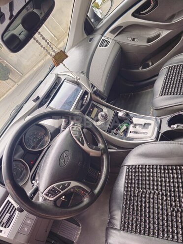 Hyundai Elantra 2013, 241,402 km - 1.8 л - Şəki