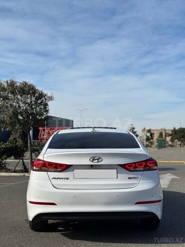 Hyundai Avante 2017, 186,000 km - 1.6 l - Bakı