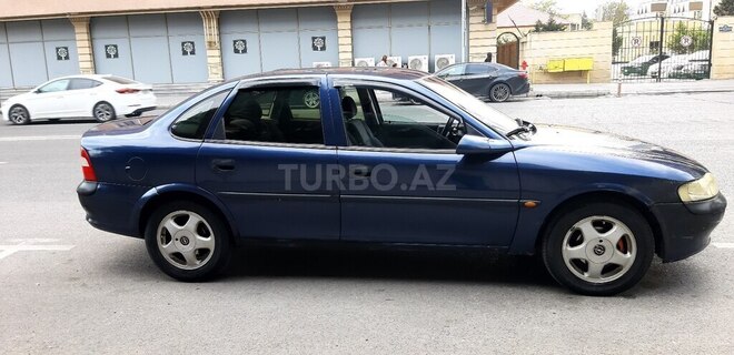 Opel Vectra 1999, 195,000 km - 2.0 l - Bakı