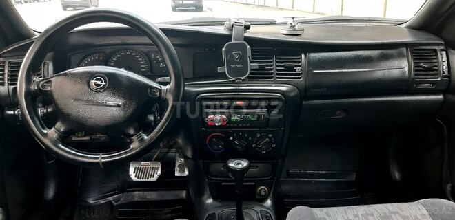 Opel Vectra 1999, 195,000 km - 2.0 l - Bakı