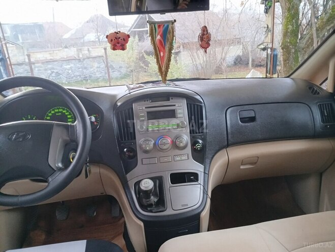 Hyundai H-1 2009, 456,600 km - 2.5 l - Şəki