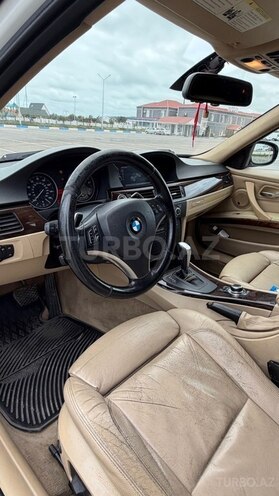 BMW 330 2011, 306,000 km - 3.0 л - Bakı