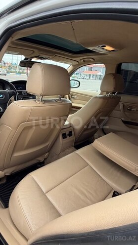 BMW 330 2011, 306,000 km - 3.0 л - Bakı
