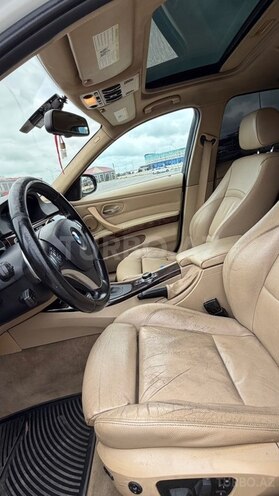 BMW 330 2011, 306,000 km - 3.0 л - Bakı