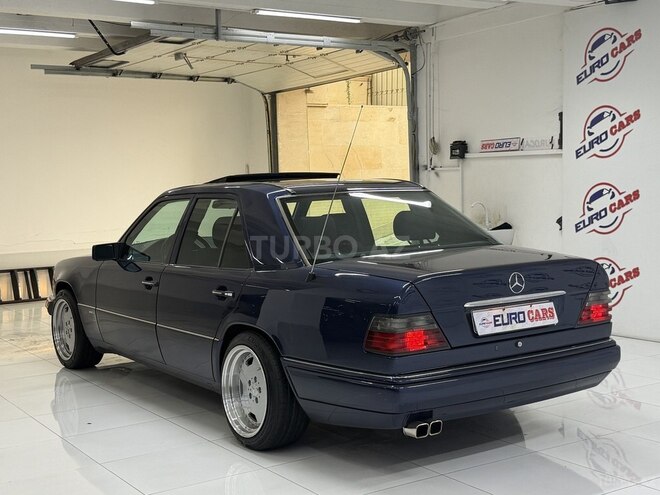 Mercedes 220 E 1995, 300,000 km - 2.2 l - Bakı