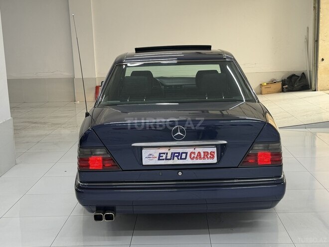 Mercedes 220 E 1995, 300,000 km - 2.2 l - Bakı