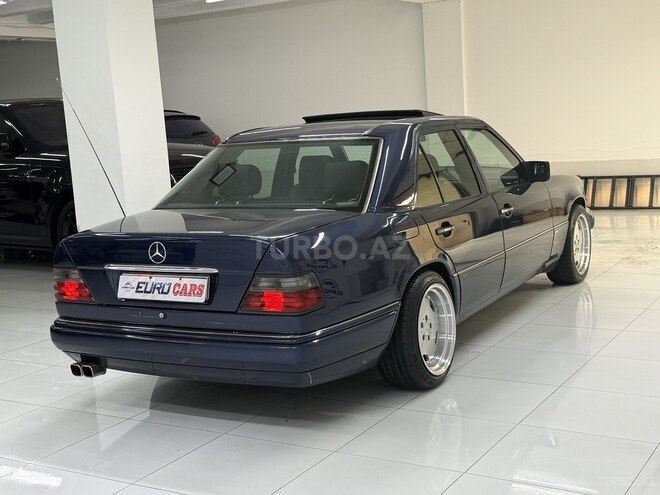 Mercedes 220 E 1995, 300,000 km - 2.2 l - Bakı