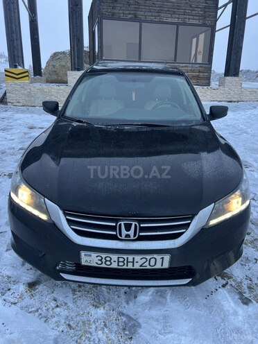 Honda Accord 2015, 270,000 km - 2.4 л - Qusar