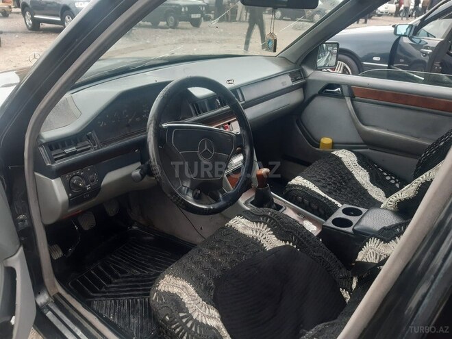 Mercedes 250 D 1994, 200,000 km - 2.5 l - Bakı
