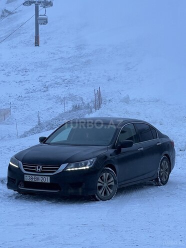 Honda Accord 2015, 270,000 km - 2.4 л - Qusar