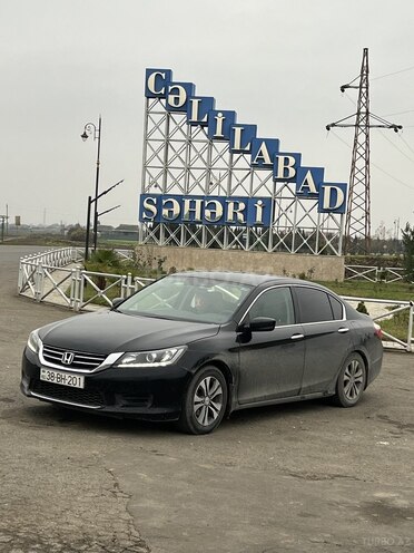 Honda Accord 2015, 270,000 km - 2.4 л - Qusar