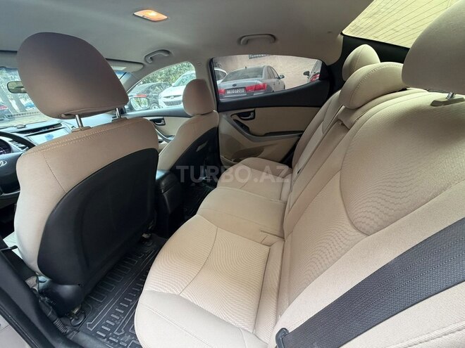 Hyundai Elantra 2015, 111,000 km - 1.8 l - Bakı