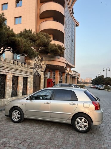Toyota Corolla 2004, 183,400 km - 1.4 л - Bakı