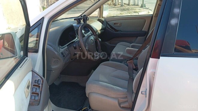Toyota Harrier 2002, 256,860 km - 2.2 l - Bakı