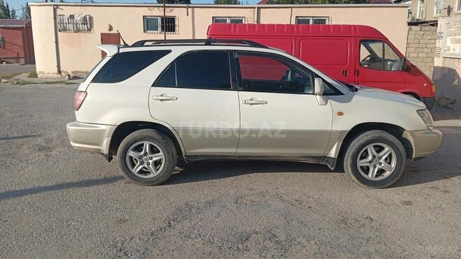 Toyota Harrier 2002, 256,860 km - 2.2 l - Bakı