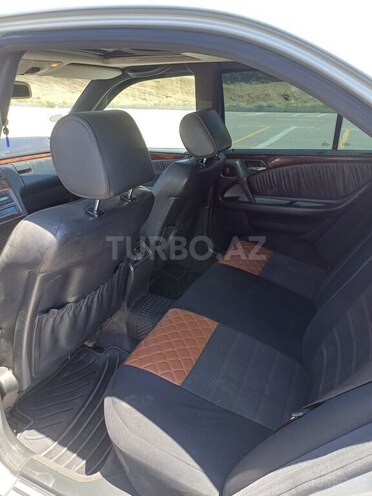 Mercedes E 240 1998, 376,235 km - 2.4 l - Bakı