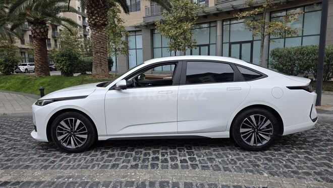 Changan Qiyuan A05 2024, 90,000 km - 1.5 л - Bakı