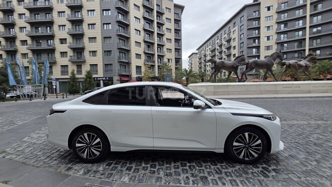 Changan Qiyuan A05 2024, 90,000 km - 1.5 л - Bakı