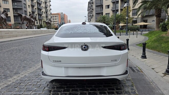 Changan Qiyuan A05 2024, 90,000 km - 1.5 л - Bakı